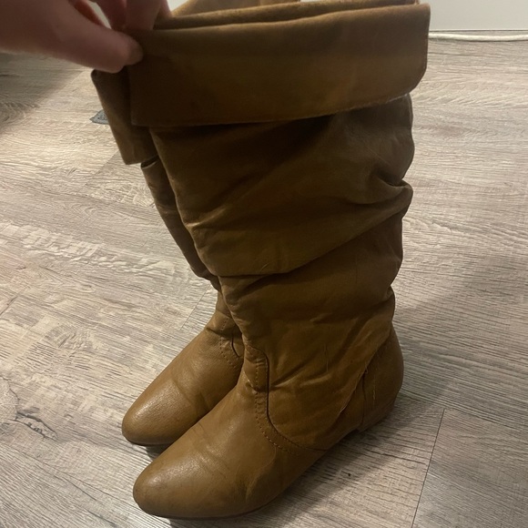 Steven Madden boots - Picture 2 of 3